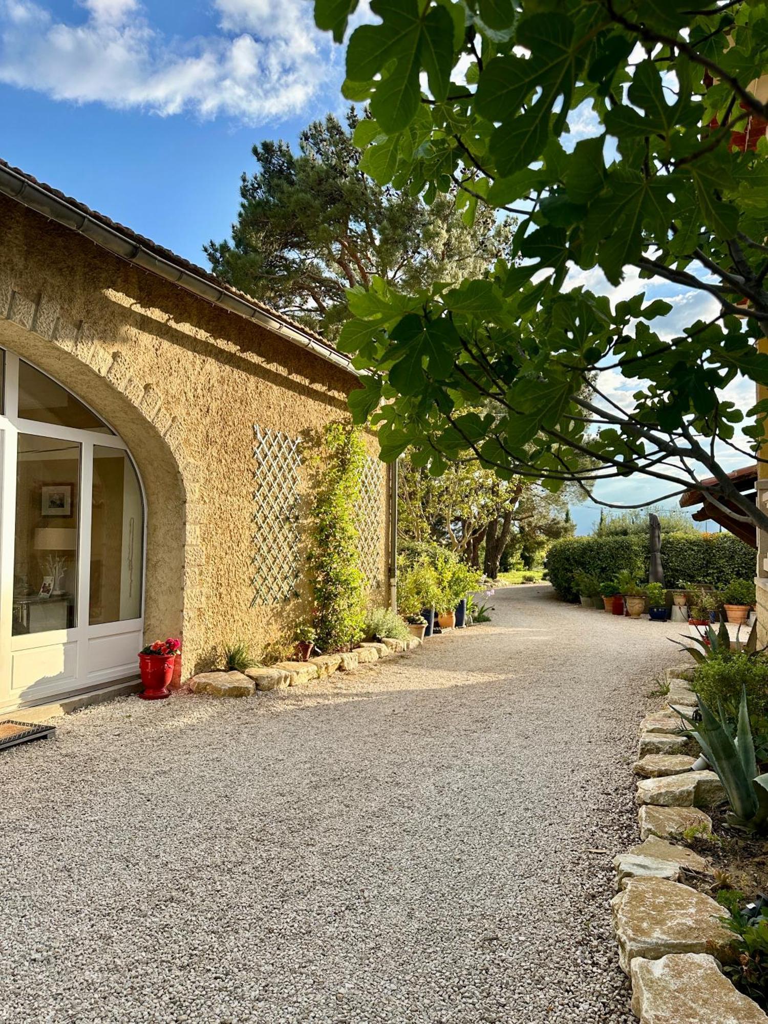 Le Clos Vitis Violes Экстерьер фото